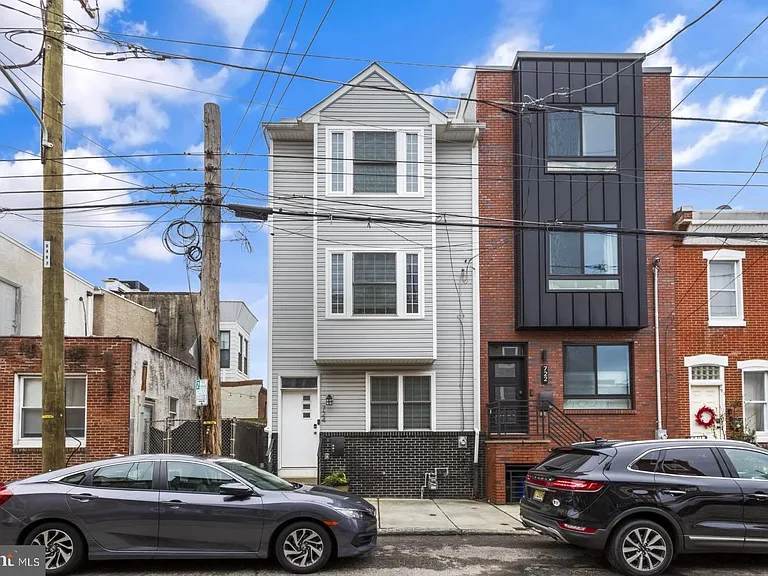 724 E Thompson St — Photo 31