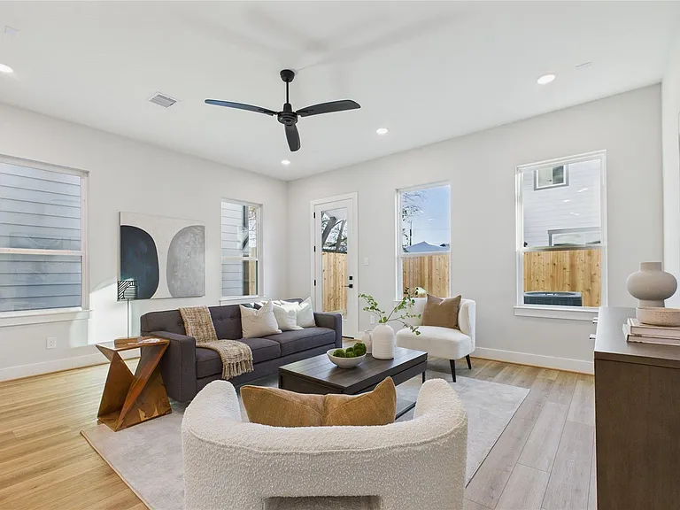5027 Golden Forest Dr #C — Photo 10