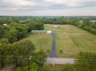 111 N Briaroaks Rd, Burleson, TX 76028