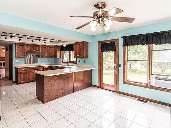 2nd image of 5306 Chapelford Ln