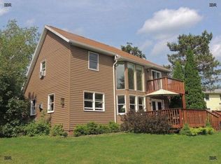7 Pheasant Ln, Ithaca, NY 14850