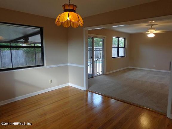 4th image of 1217 Westlawn Dr