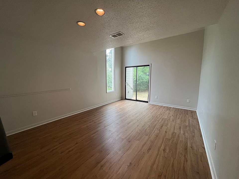 1st image of 1844 Larette Dr APT A