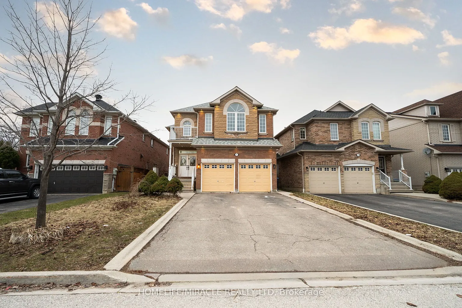 643 Warhol Way photo 1