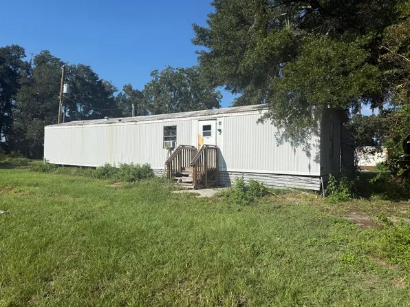 1528 NW State Road 45 #C2, Newberry, FL 32669