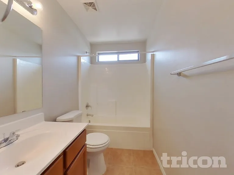 43714 W Cale Dr — Photo 17
