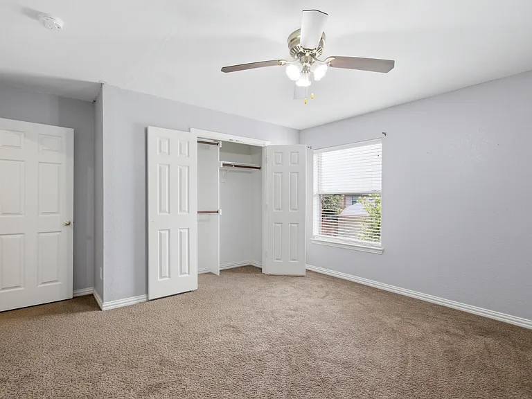 7852 Rainbow Falls Dr — Photo 31