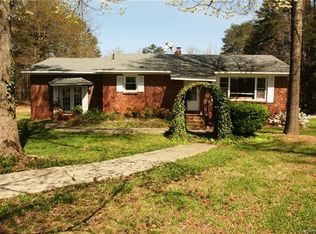 878 Sherwood Rd, Clover, SC 29710