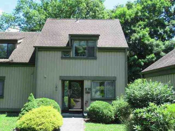 93 Heritage Vlg E #B, Southbury, CT 06488