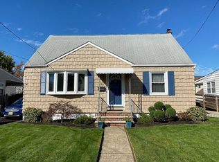 155 E Hill Rd, Colonia, NJ 07067