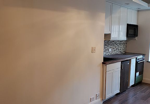 3rd image of 25 Tudor City Pl APT 821