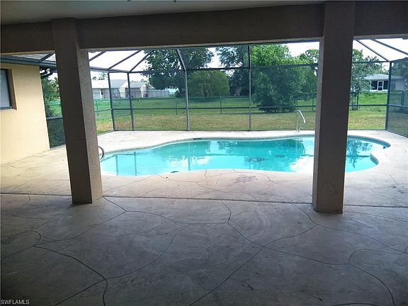 2nd image of 1537 Crestwood Cir N