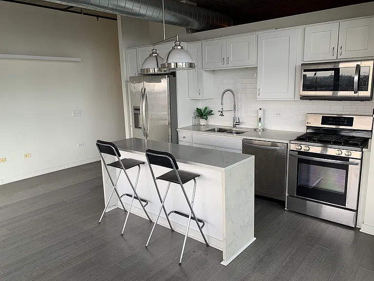 50 E 16th St #1209 — Photo 4