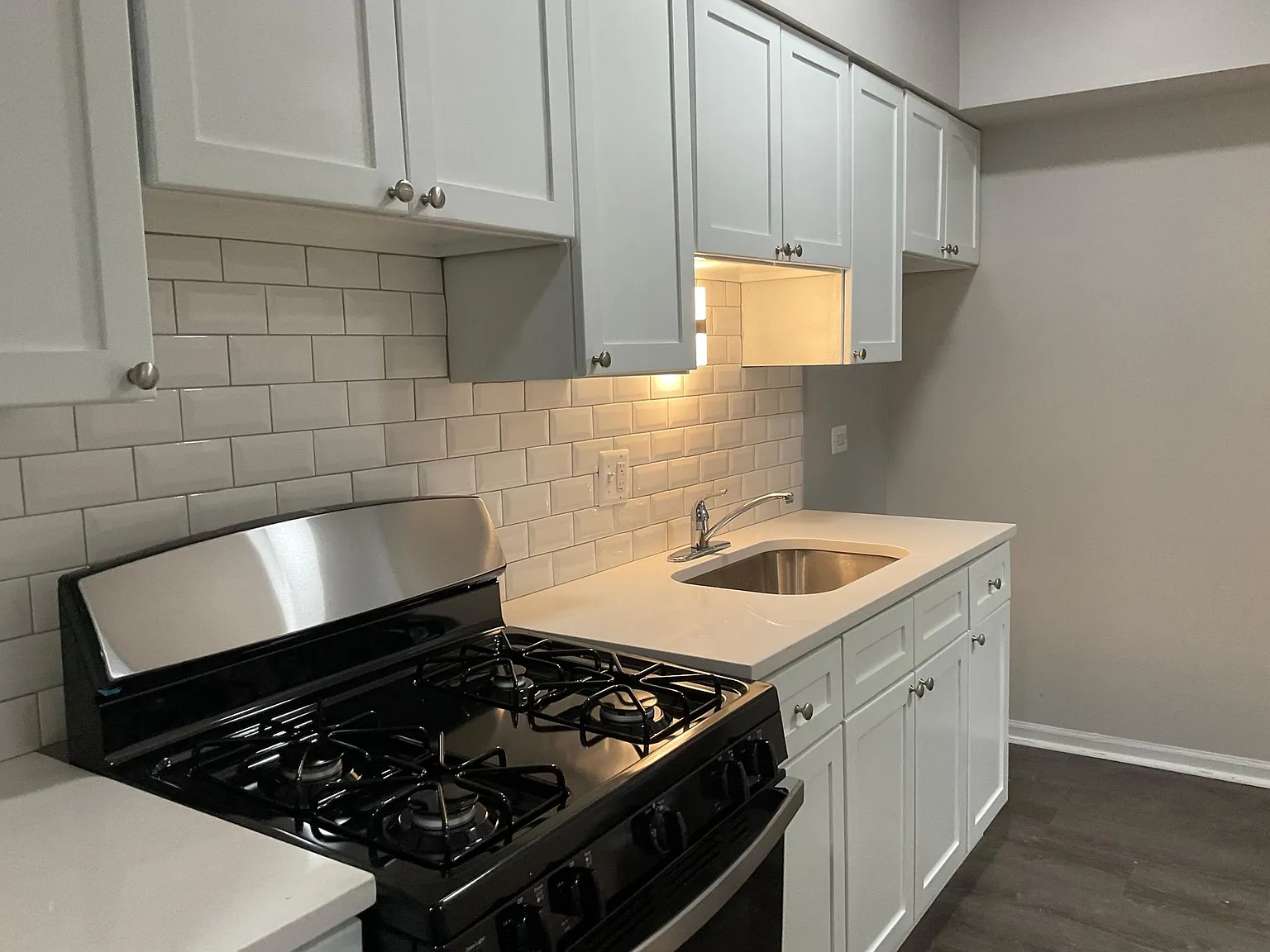 3 bed, $1,600 — Photo 4