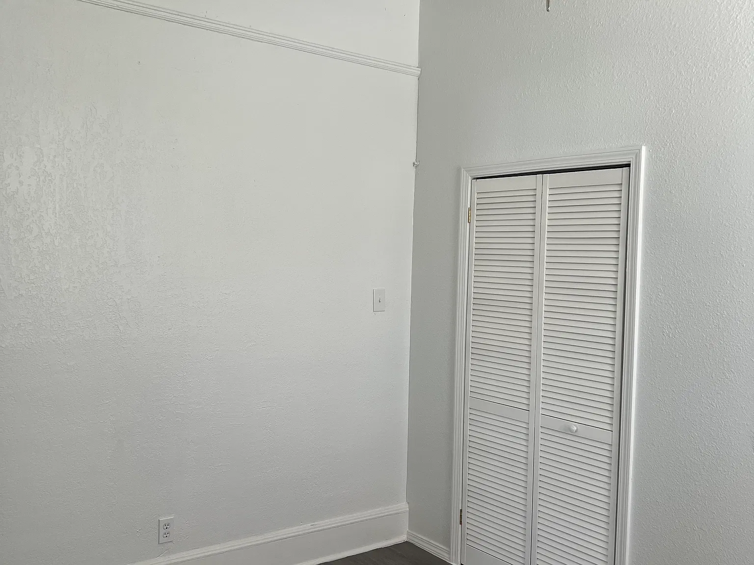 1 bed, 700 sqft, $1,000 — Photo 3