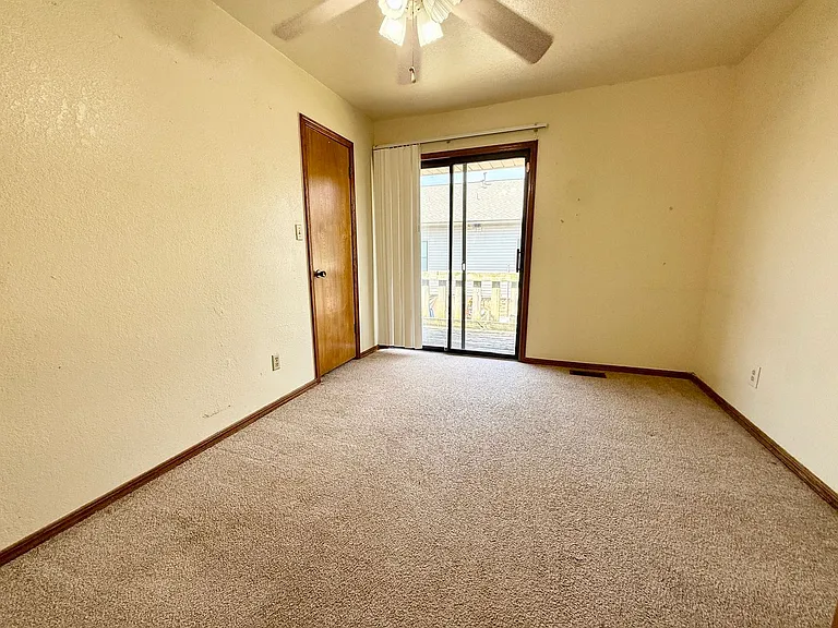 1901 E Lindsey St #30 — Photo 11