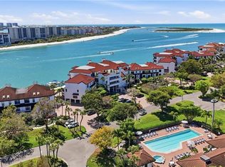 309 La Peninsula BLVD #309, NAPLES, FL 34113