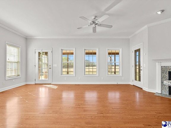 2nd image of 3326 Lakeshore Dr