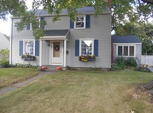 94 Thistledown Dr, Rochester, NY 14617