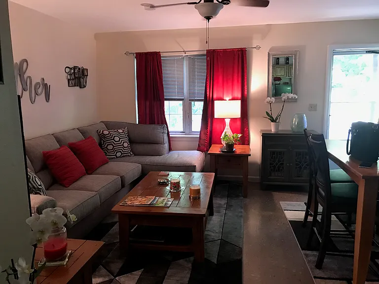 129 Falls Rd E #3 — Photo 3