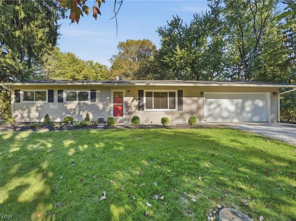 1745 Orchard Dr, Akron, OH 44333