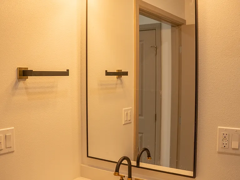 579 Meadow Ln — Photo 9