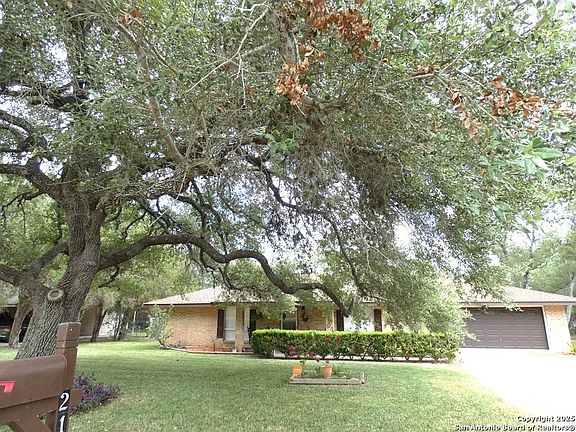 4th image of 218 Kessler Lane