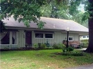 806 W Brown St, Liberty, MO 64068