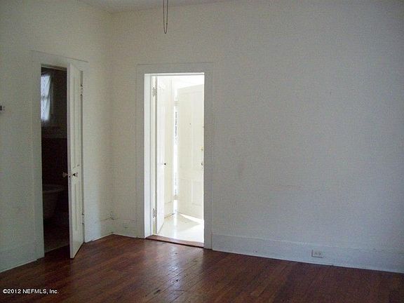 2nd image of 121 Kirkland St APT D