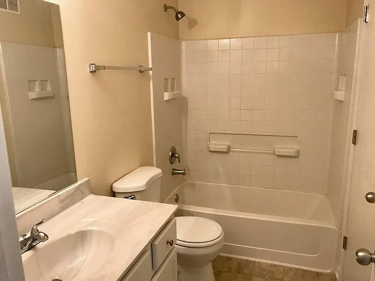 746 Four Seasons Blvd #746 — Photo 13