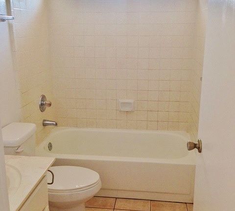 5th image of 11002 N 15th Ave APT 1