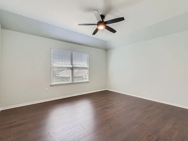 2025 Grow Ln — Photo 5