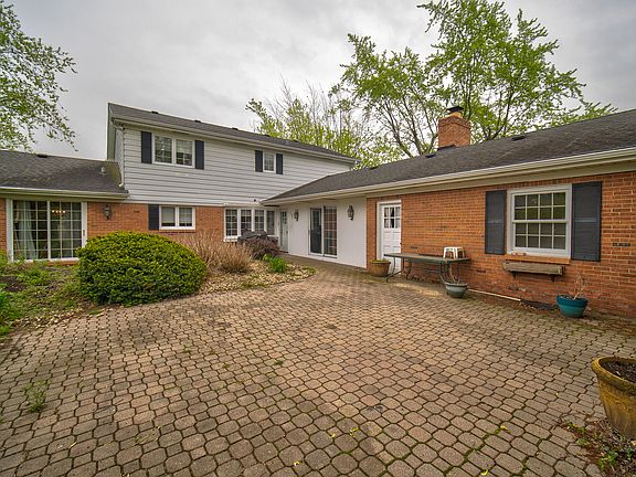 3rd image of 880 Damico Dr