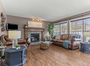 52 S Westmount Cir, Okotoks, AB T1S 0B6