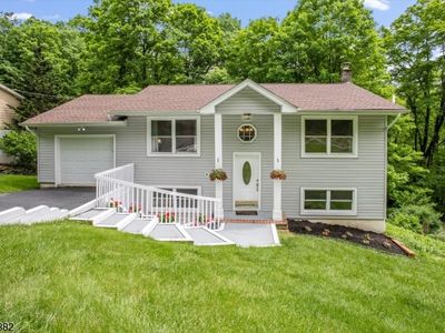 75 Seneca Lake Rd, Sparta, NJ, 07871