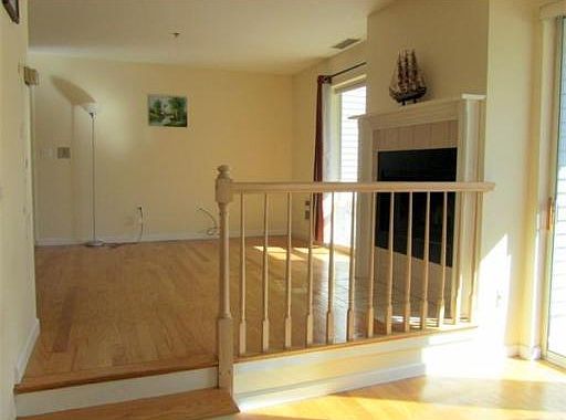 4th image of 200 Falls Blvd Unit E105