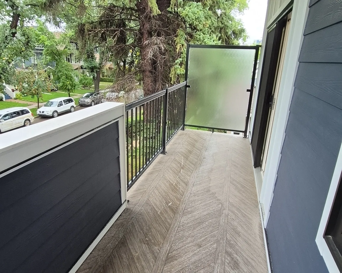 3 bed, 1030 sqft, $2,350 — Photo 4