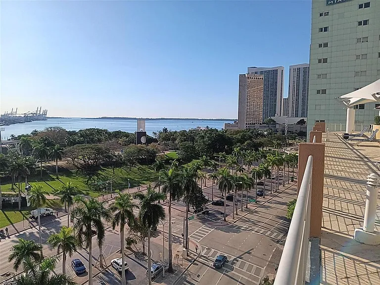 244 Biscayne Blvd #2805 — Photo 16