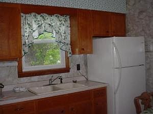 3rd image of 102 E Vernon St