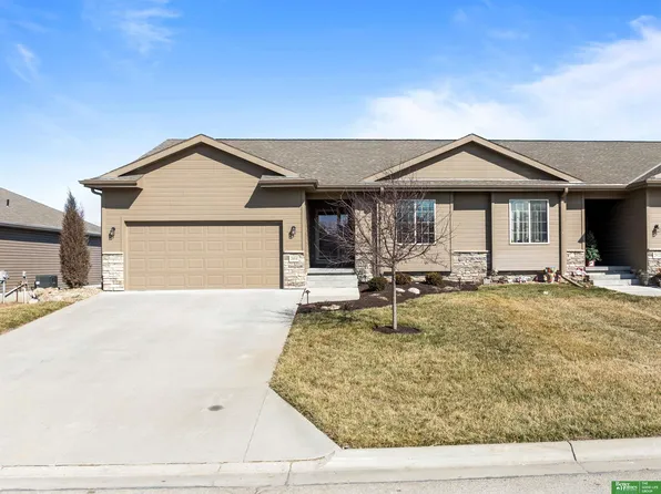 2914 Lakeside Dr, Plattsmouth, NE 68048