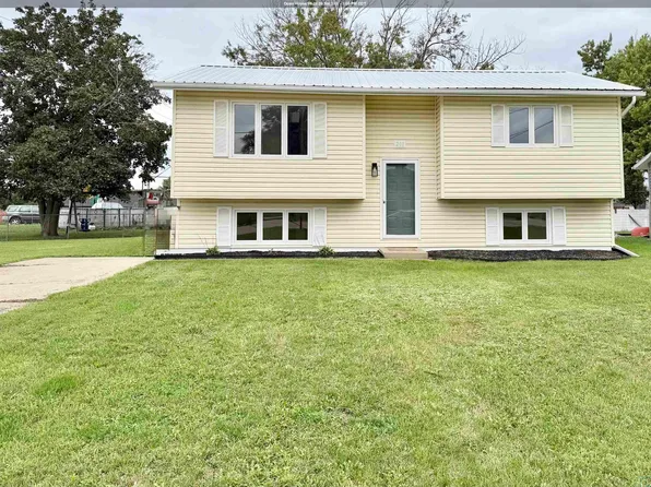201 N Main St, North Sioux City, SD 57049