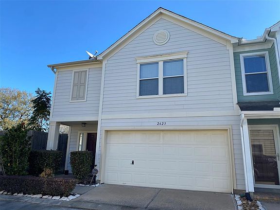 2nd image of 2623 Woodridge Manor Dr