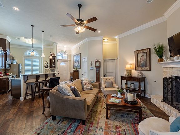 4th image of 1808 Lakeshore (pvt) Cir