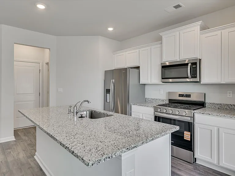 811 Grovebury Ct — Photo 7
