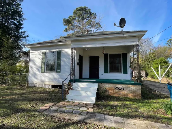 1305 George Gregg St, Marshall, TX 75670