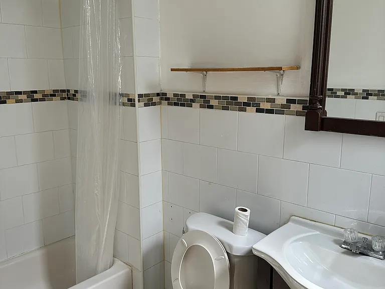 6134 Madison St #4B — Photo 3