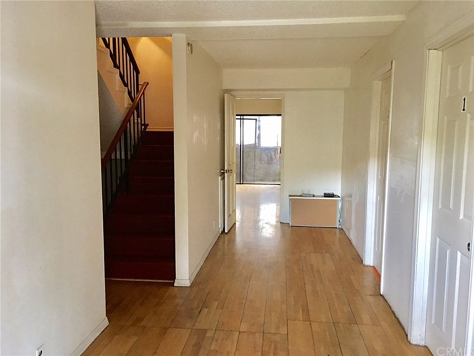 2nd image of 225 N Baltimore Ave APT E