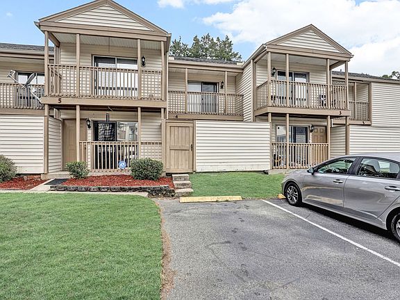 2nd image of 2300 Twelve Oaks Dr APT B4