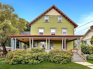 33 Main St, Califon, NJ 07830
