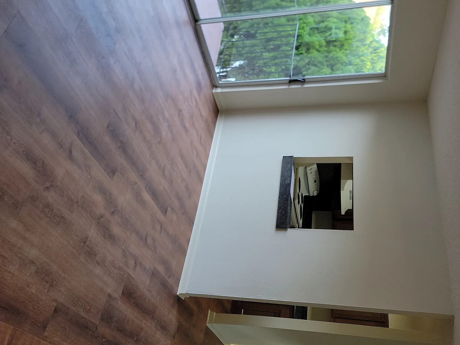 2 bed, $1,000 — Photo 4